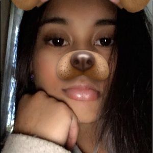 Meet your Posher, Emina